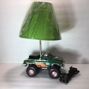 A SOUPED UP HESS PICKUP TRUCK DESK LAMP